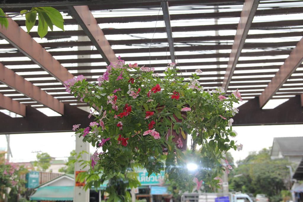 Mariya Boutique Hotel At Suvarnabhumi Airport Bangkok Exterior photo